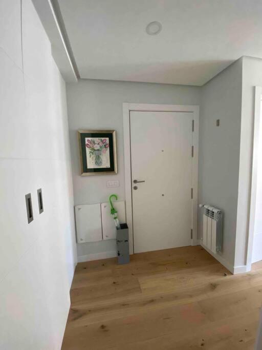 Piso A Estrenar Entrada Autonoma Garage Wifi 4 Personas Apartment Vigo Exterior photo