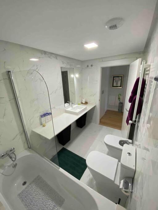 Piso A Estrenar Entrada Autonoma Garage Wifi 4 Personas Apartment Vigo Exterior photo